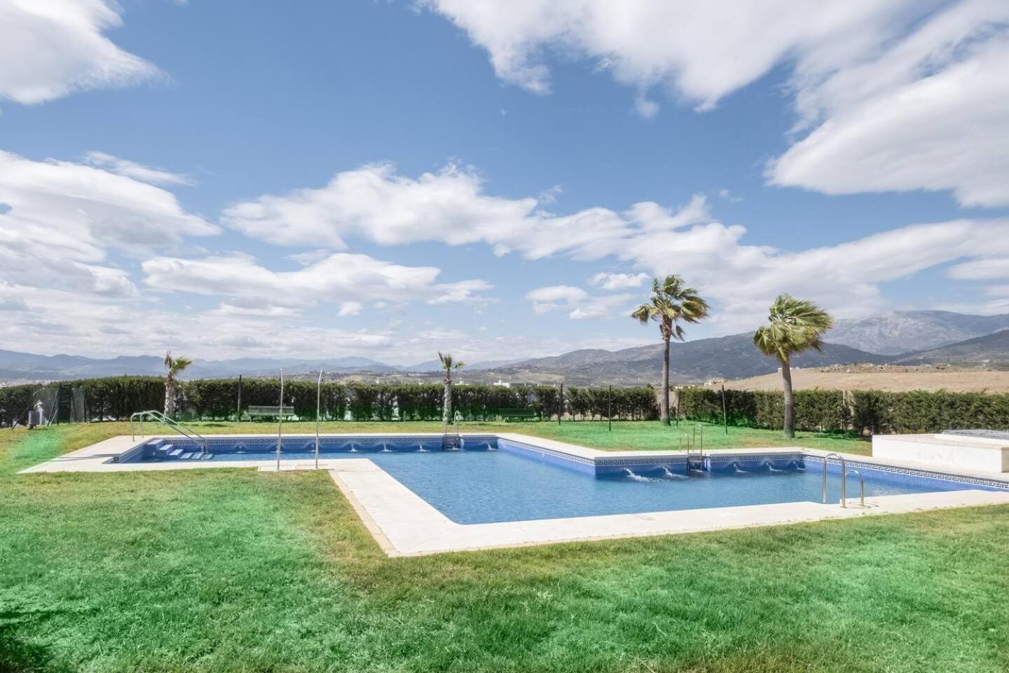 Relaxation, Golf & Beach Caleta De Velez Bagian luar foto