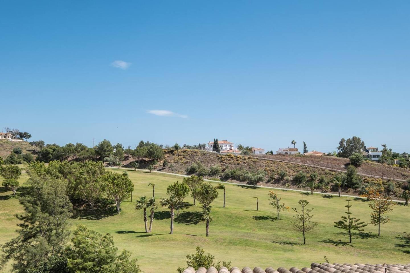 Relaxation, Golf & Beach Caleta De Velez Bagian luar foto