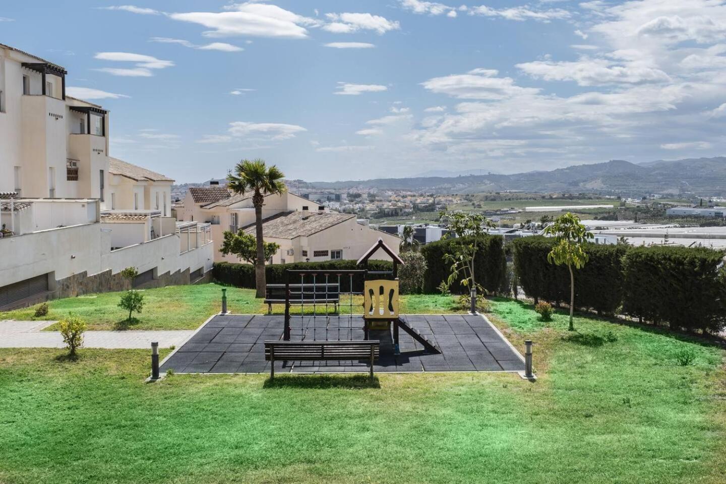 Relaxation, Golf & Beach Caleta De Velez Bagian luar foto